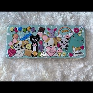 Clover Too Faced eyeshadow palette